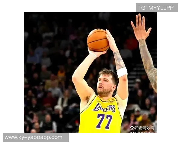 东契奇惊叹詹姆斯投篮表现仅失两球称其太疯狂了